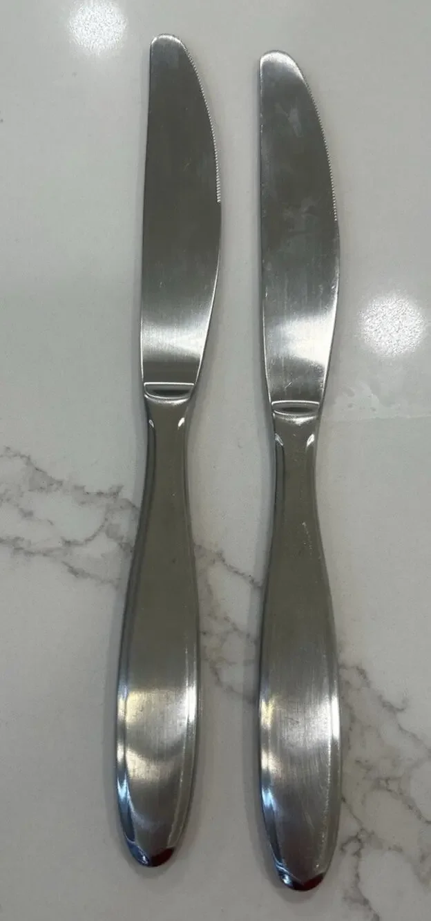 JA Henckels GEM SATIN Stainless 18/10 Outlined Flatware Set Of 2 Dinner Knives‎